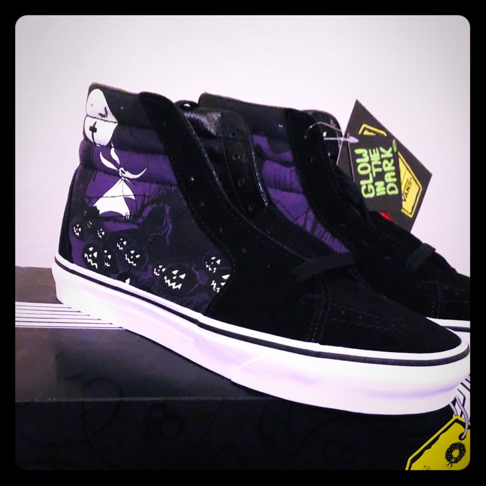 Nightmare b4 Christmas Sk8-Hi Disney Vans M6.5/W8